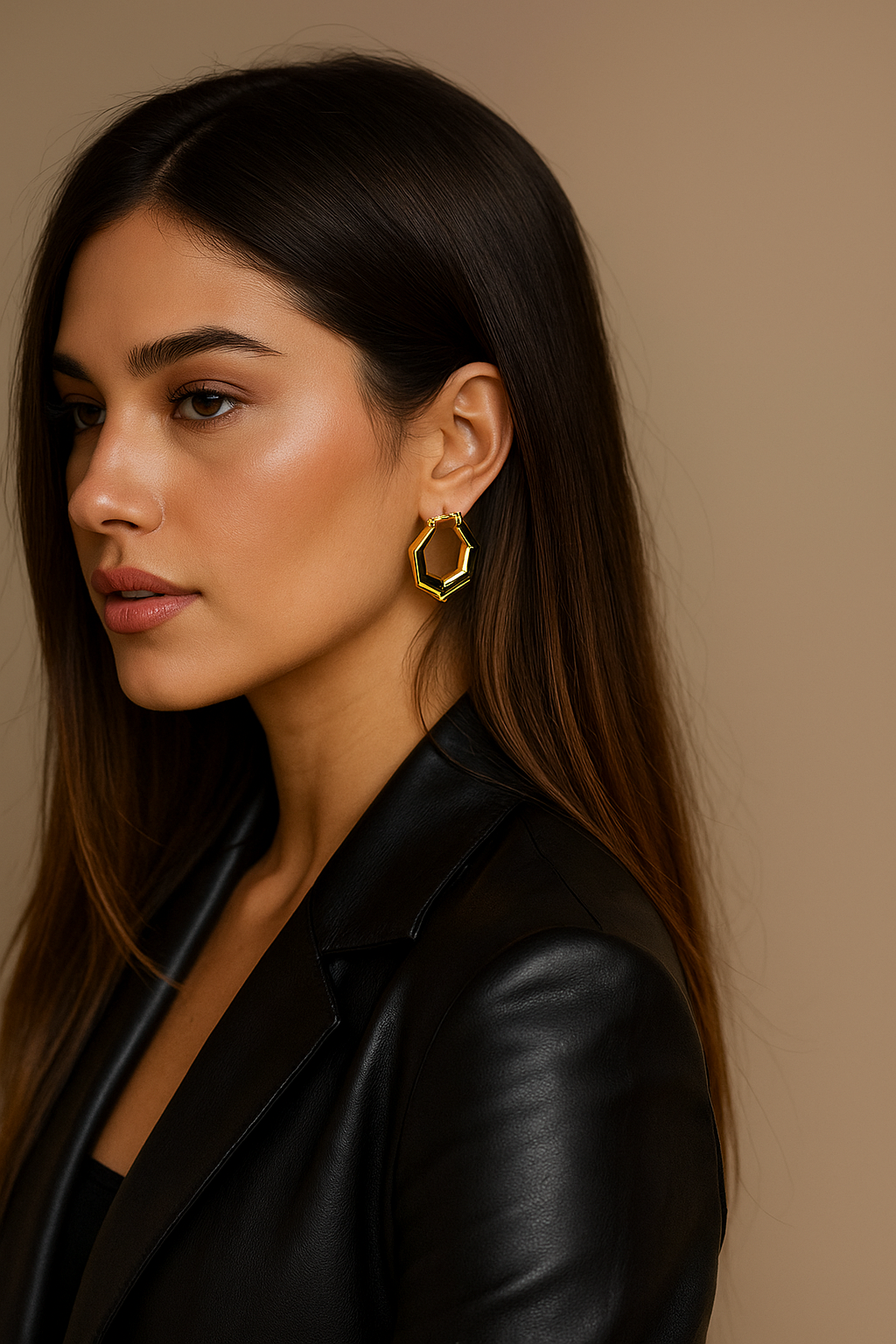 ✨ Anti Tarnish Geometric Hoop Earrings.