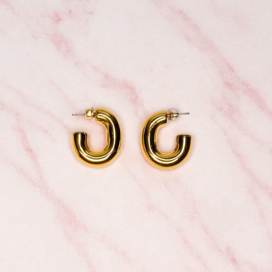 Timeless Curve Hoop Earrings: || Anti-Tarnish||